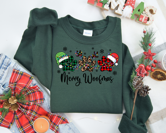 Dog mama, merry woof mas Sweatshirt – Christmas Vibes Gift