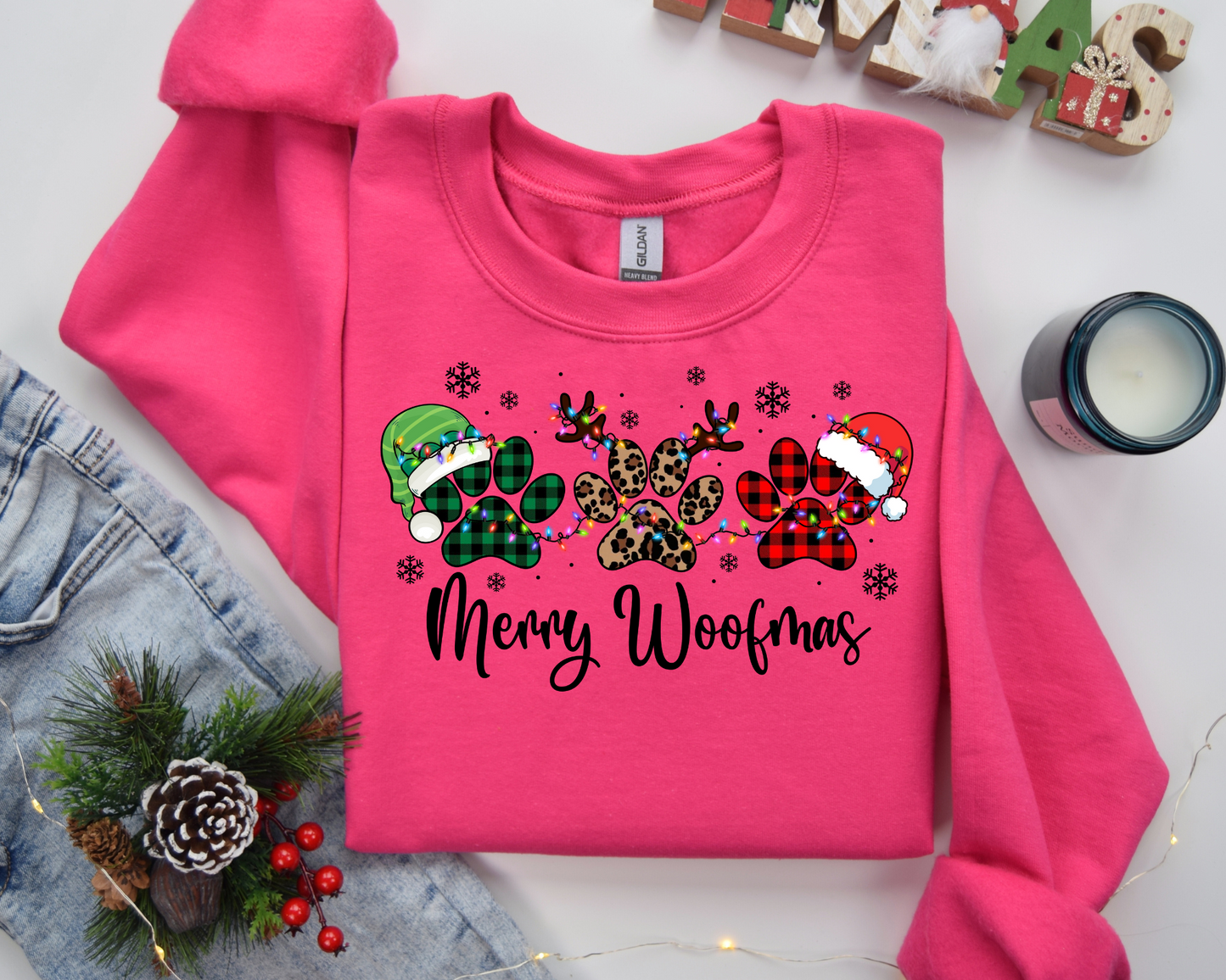 Dog mama, merry woof mas Sweatshirt – Christmas Vibes Gift