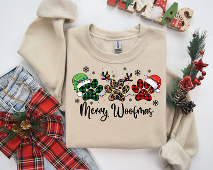 Dog mama, merry woof mas Sweatshirt – Christmas Vibes Gift