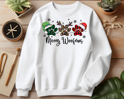 Dog mama, merry woof mas Sweatshirt – Christmas Vibes Gift